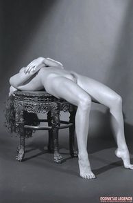 Classic Girl Nude Studio Photo